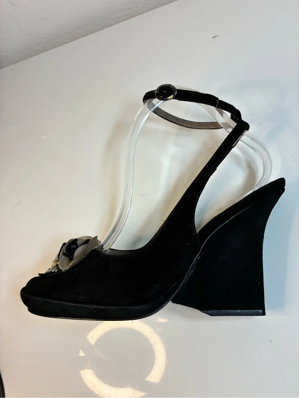 Black Suede Ankle Strap Wedge Peep-Toe Sandals with Floral Appliqués VTG -READ